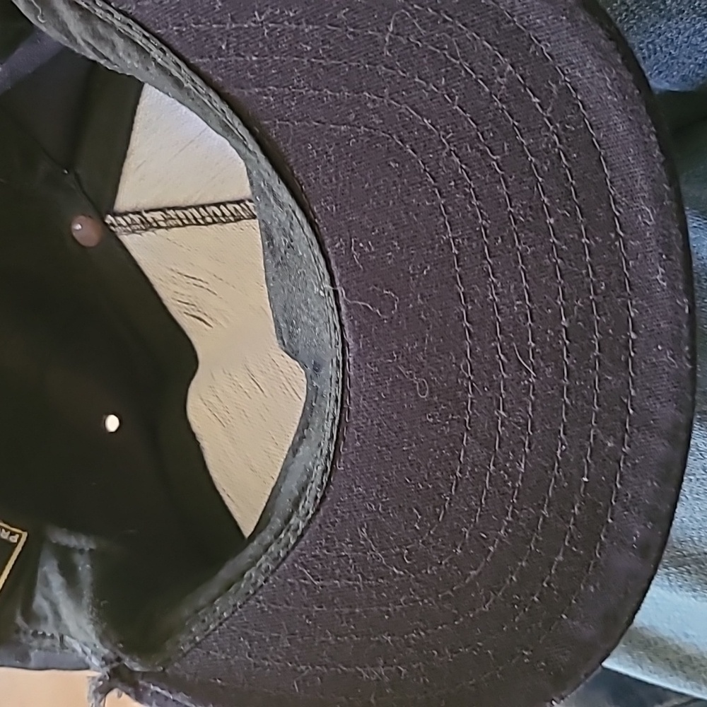 Black and Red Diamond Logo Cap - Picture 5 of 6